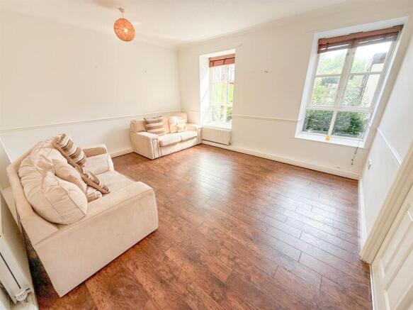 Sitting & Dining Room