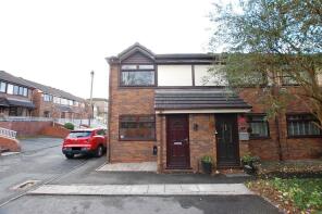 7, Lyndhurst View, Dukinfield SK16 4XL