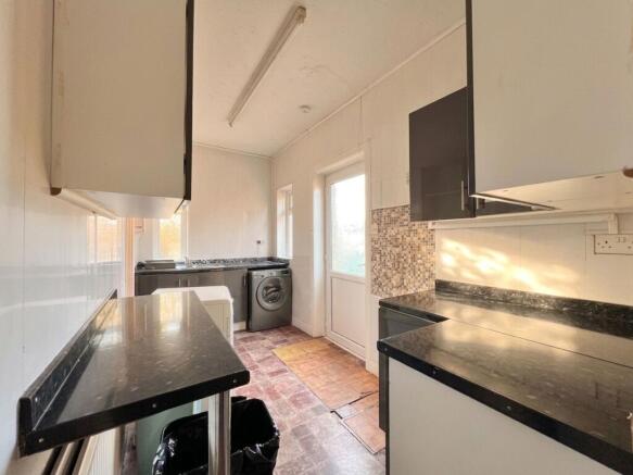 3 bed Detached Bungalow for sale Image 7
