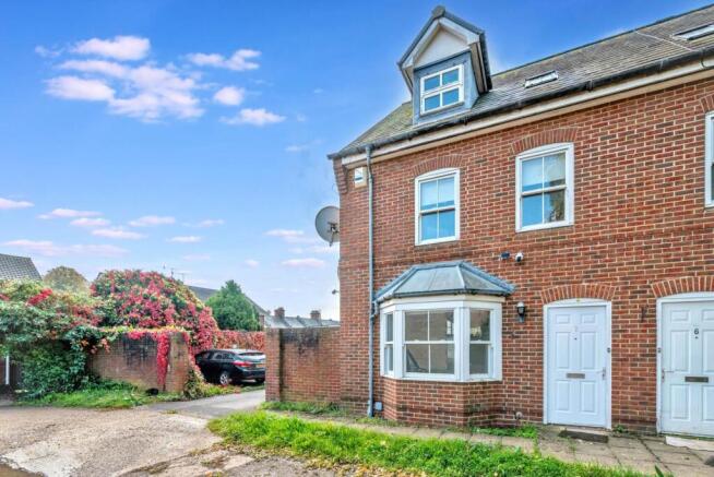4-bed house on Gordon Road, Canterbury, £365,000