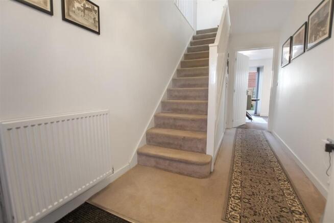 4 bed Detached for sale Image 8