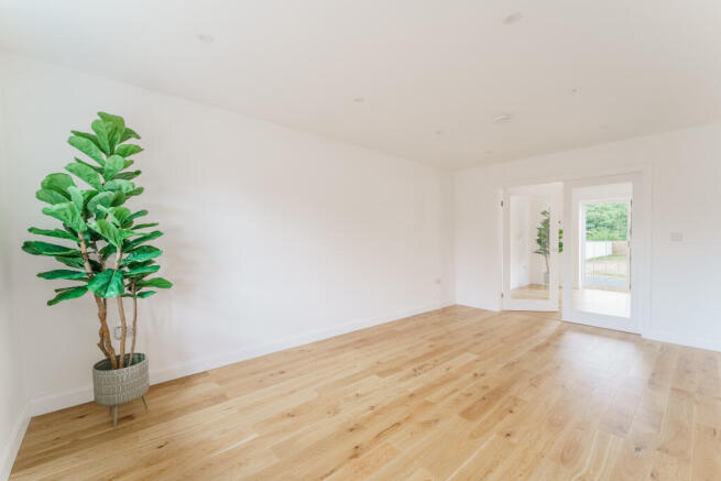 4 bed Detached for sale Image 4