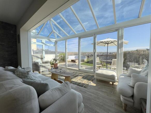 Lounge to Conservatory