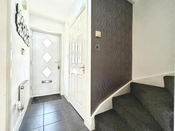 3 bed Semi-Detached for sale Image 8