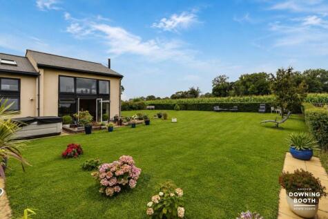 The Hazels, New Road, High Onn, Stafford, ST20 0FN - Three Bedroom Home With A One Acre Paddock