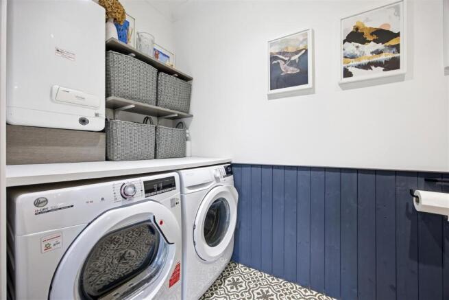 103_LARKFIELD_RD_LENZIE_015.JPG
