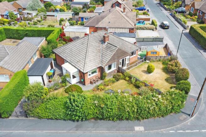 2 bed Semi-Detached Bungalow for sale Image 11