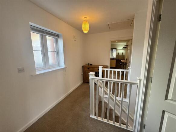 Stairs and landing (3).JPG