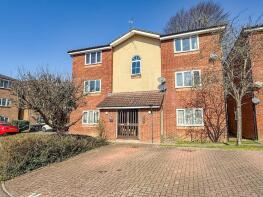 26, Turnberry Court, Watford WD19 7BE