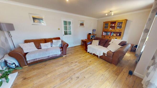 4 bed Detached for sale Image 9