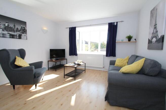 Lounge -Main Photo