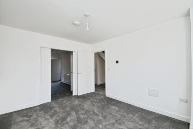 3 bed Semi-Detached for sale Image 4
