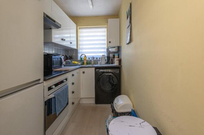 1 bed Flat for sale Image 7