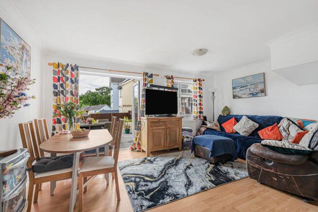 Living room (2)