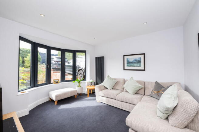 5 bed Detached for sale Image 6