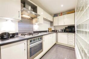 Flat 7, Bonham Court, Robin Hood Lane, Wokingham RG41 5PY