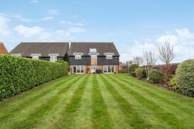 6 Hall Farm Court_130.jpg