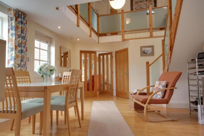 4 bed Barn Conversion for sale Image 10