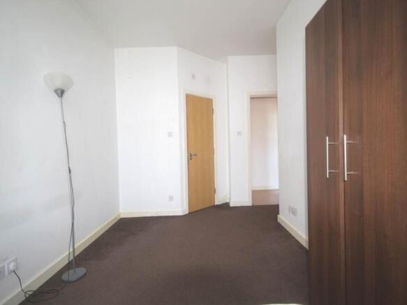 2 bed Flat to rent Image 6