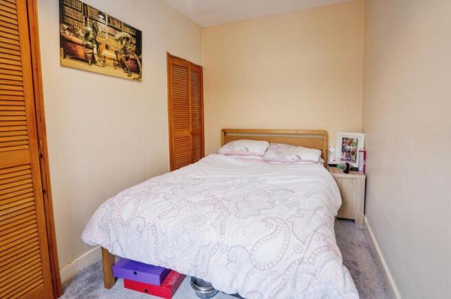 3 bed Terraced for sale Image 12