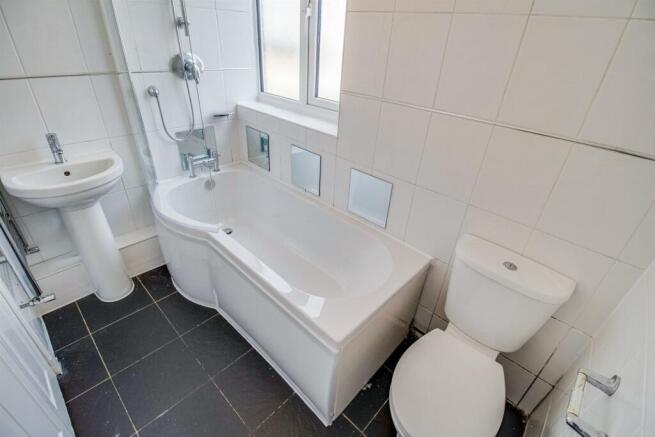 BATHROOM/W.C.