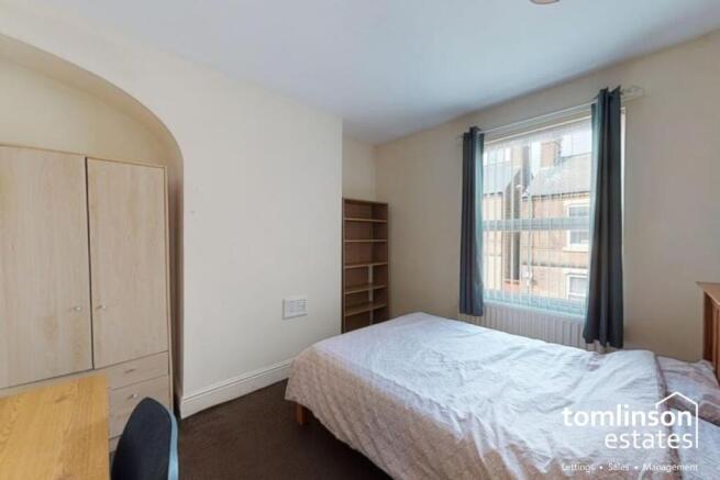 4-bed terraced on Wellington Street, Nottingham, NG3 1DX, £230,000