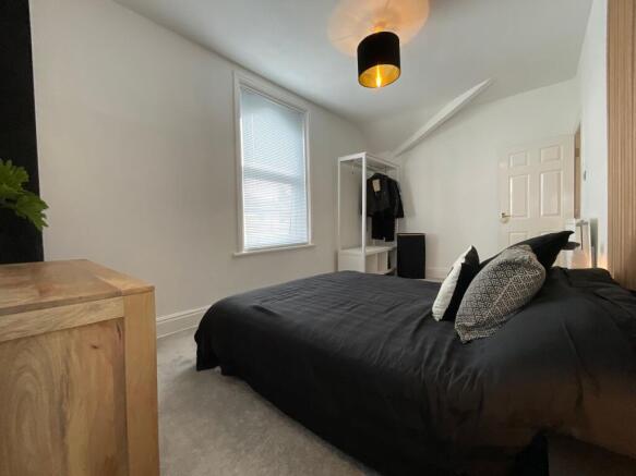 1 bed Flat for sale Image 11