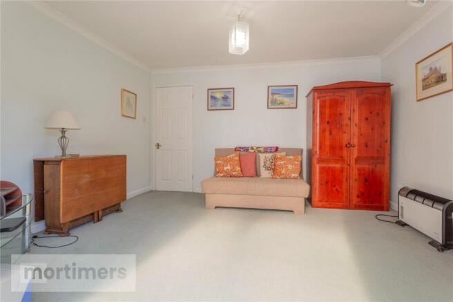 Bedroom 3/Sitting