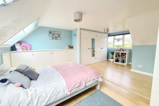 Master Bedroom - 2nd