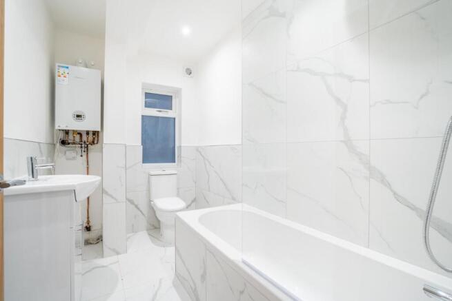 2 bed Flat to rent Image 6