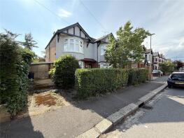 130, Crescent Road, New Barnet, Barnet EN4 9RJ