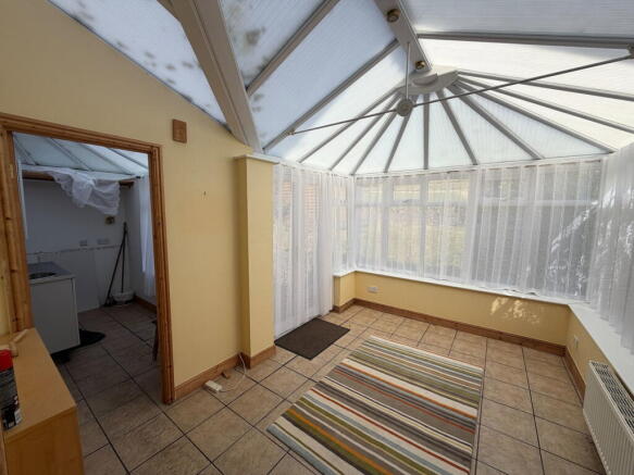 3 bed Semi-Detached for sale Image 11