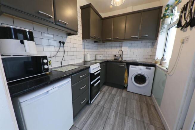 2 bed Terraced for sale Image 3