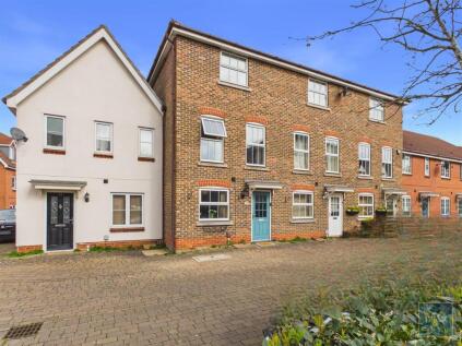 Wagtail Drive, Bury St. Edmunds