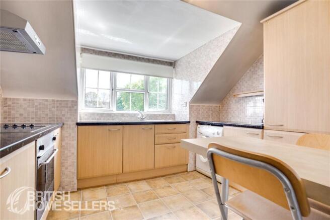 2 bed Apartment for sale Image 6