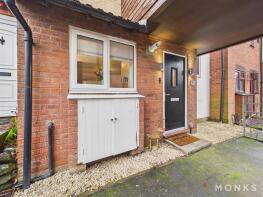 24, The Knolls, Bicton Heath, Shrewsbury SY3 5DR
