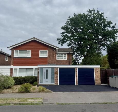 4-bed detached on Hinton Drive, Crowthorne, Berkshire, £750,000