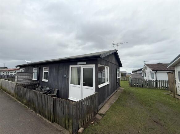 2 bed Bungalow for sale Image 9