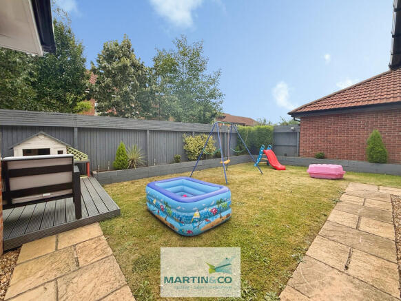 5 bed Detached for sale Image 5