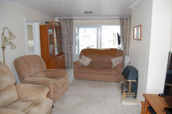 LOUNGE AREA
