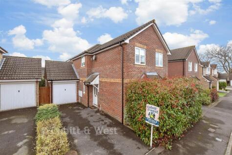 Vancouver Drive, Langley Green, Crawley, West Sussex