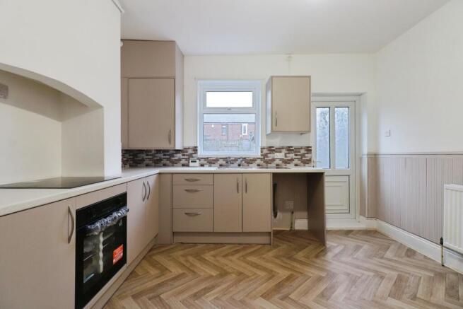3 bed Terraced for sale Image 5