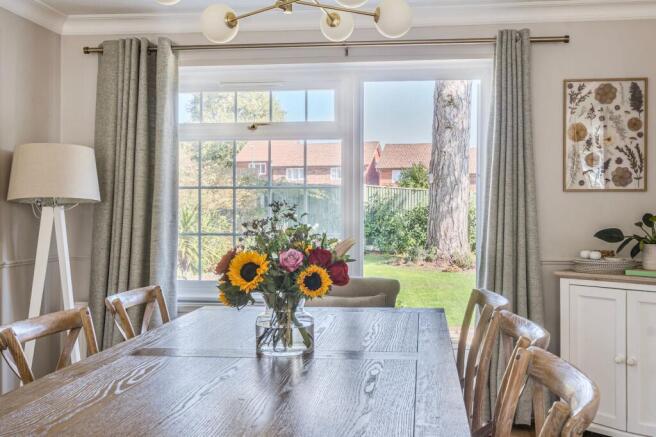 Cavalier Close, Midhurst, GU29 photo 4