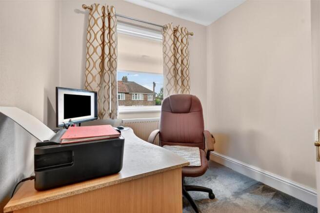 3 bed Semi-Detached for sale Image 9