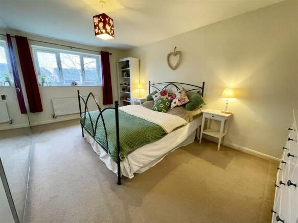 BED1.jpg
