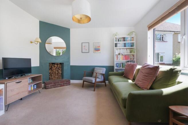 Wheelers Lane, Epsom, KT18 photo 4