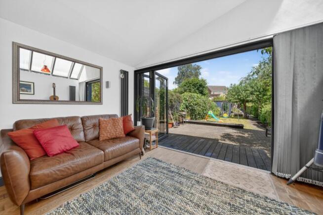 4 bed Semi-Detached for sale Image 7