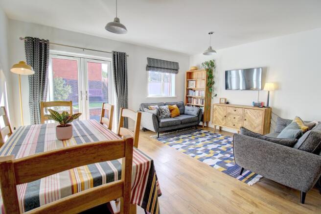 Sitting & Dining Room