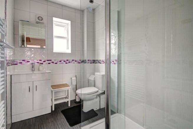 Shower Room.jpg
