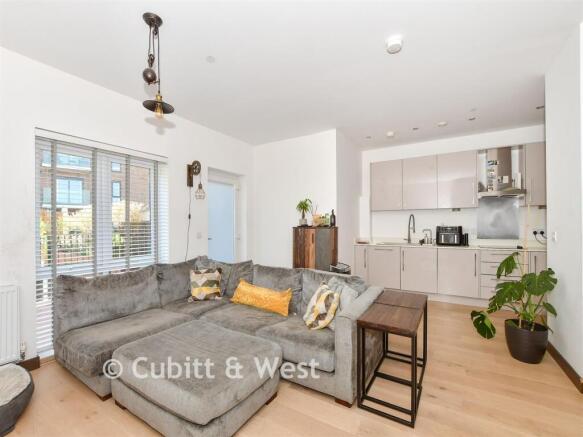 Kitchen/Lounge